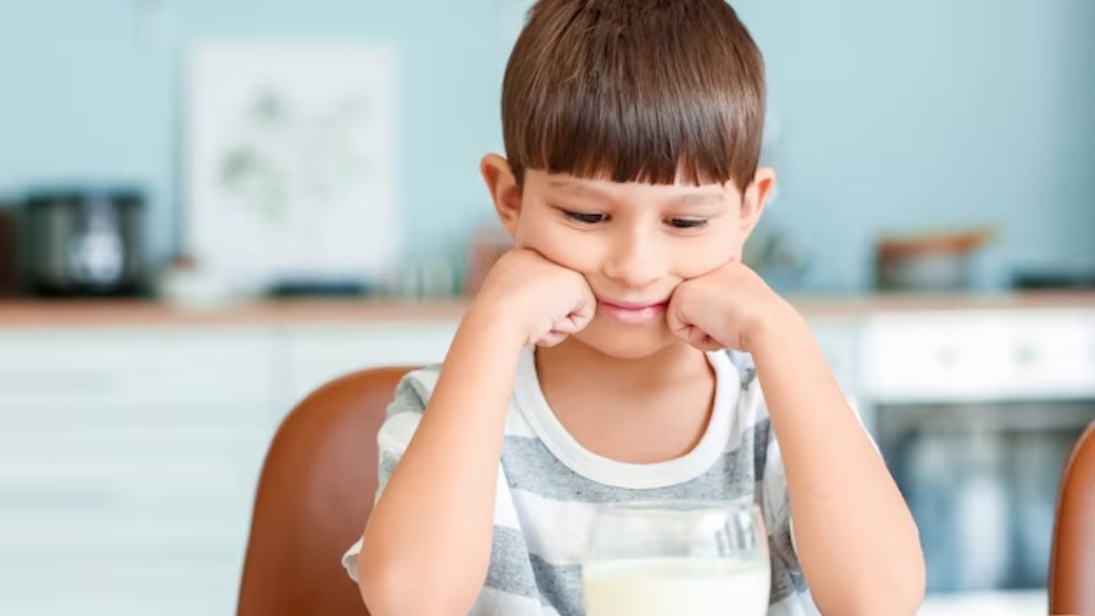 Child Calcium Deficiency: குழந்தைக்கு கால்சியம் சத்து குறைவா இருக்க இது தான் காரணமாம்