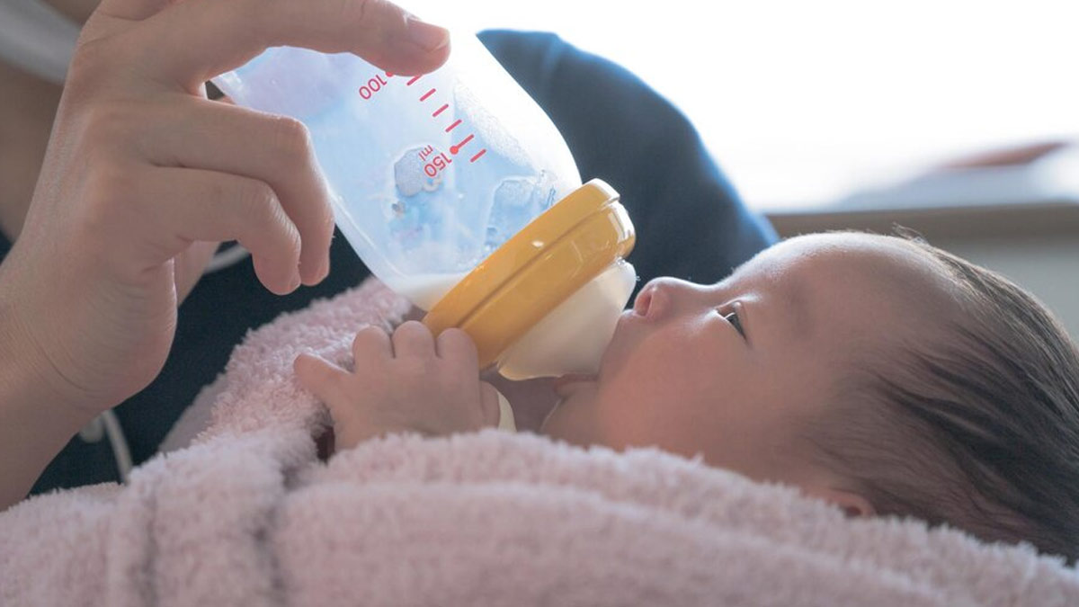 Nursing Bottle Caries In Children: Expert Lists Its Symptoms, Causes And Treatment